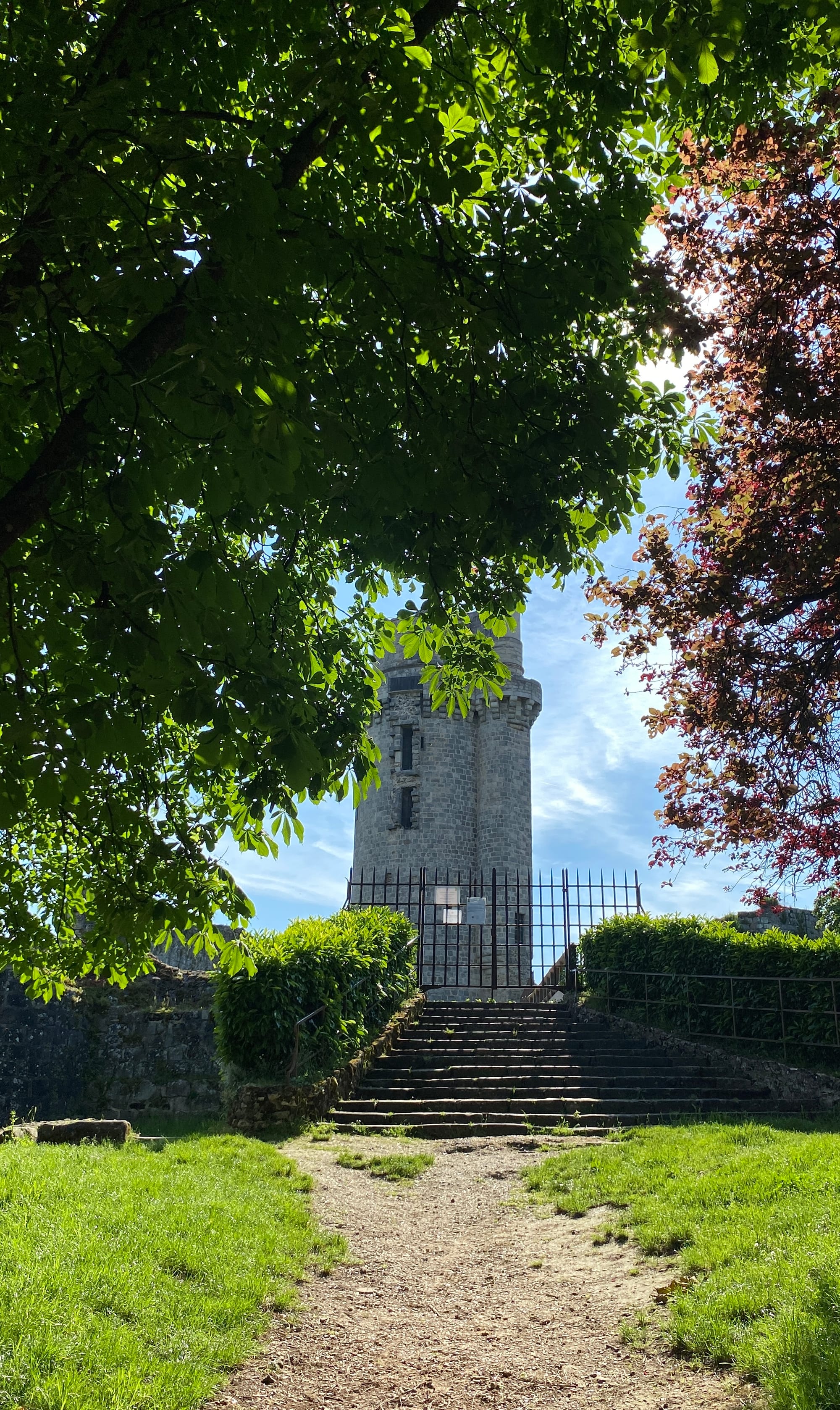 千年古堡 / Château Millénaire